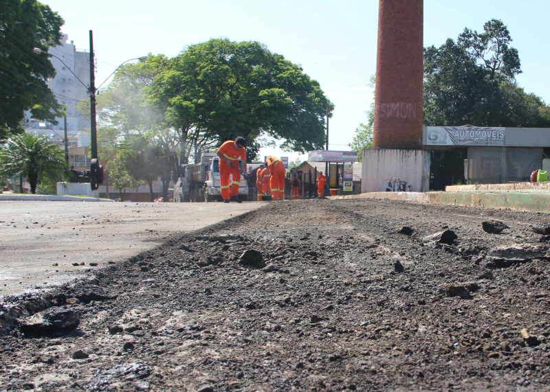 INICIAM OBRAS DE RESTAURAÇÃO DA AVENIDA SENADOR ALBERTO PASQUALINI